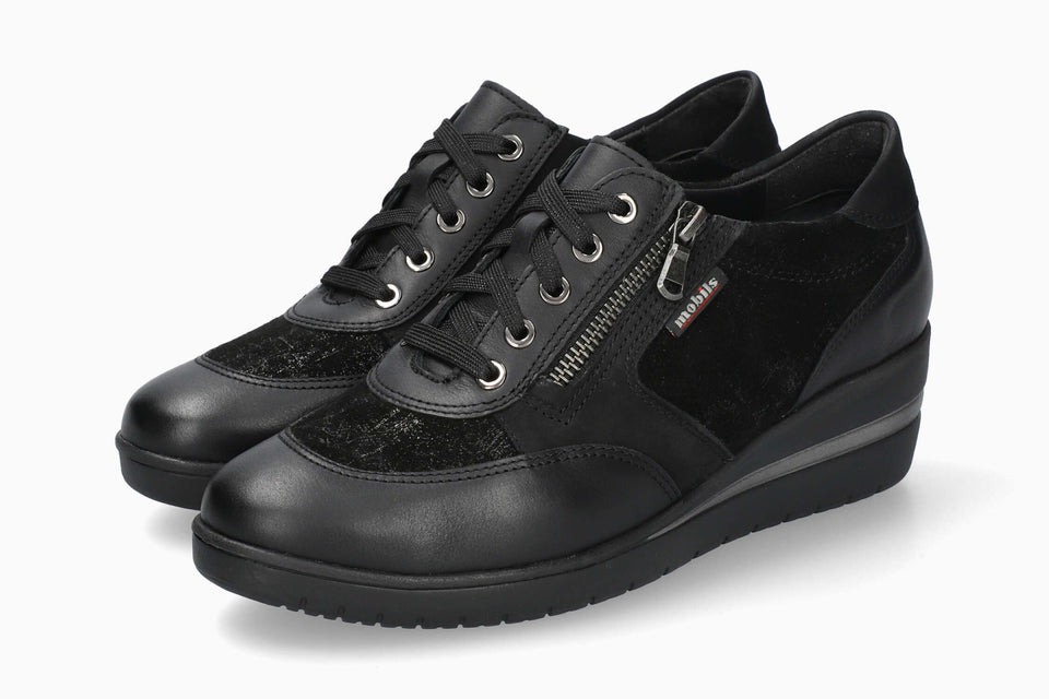 Patrizia - Black | M8KZ