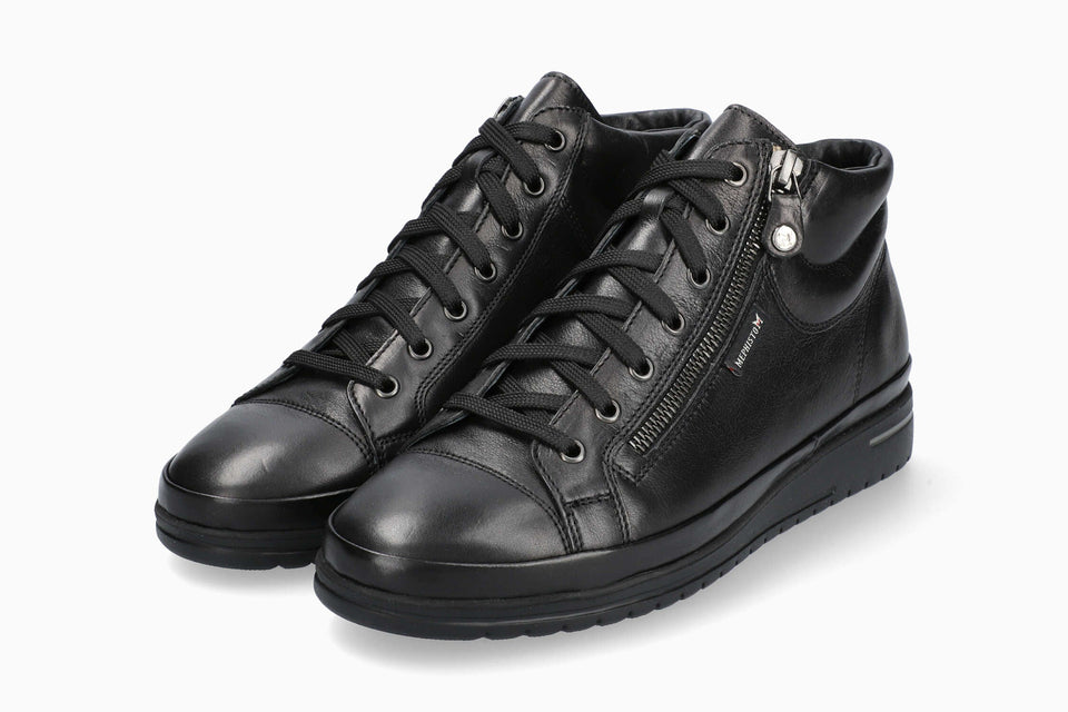 Julie - Black | M4UR