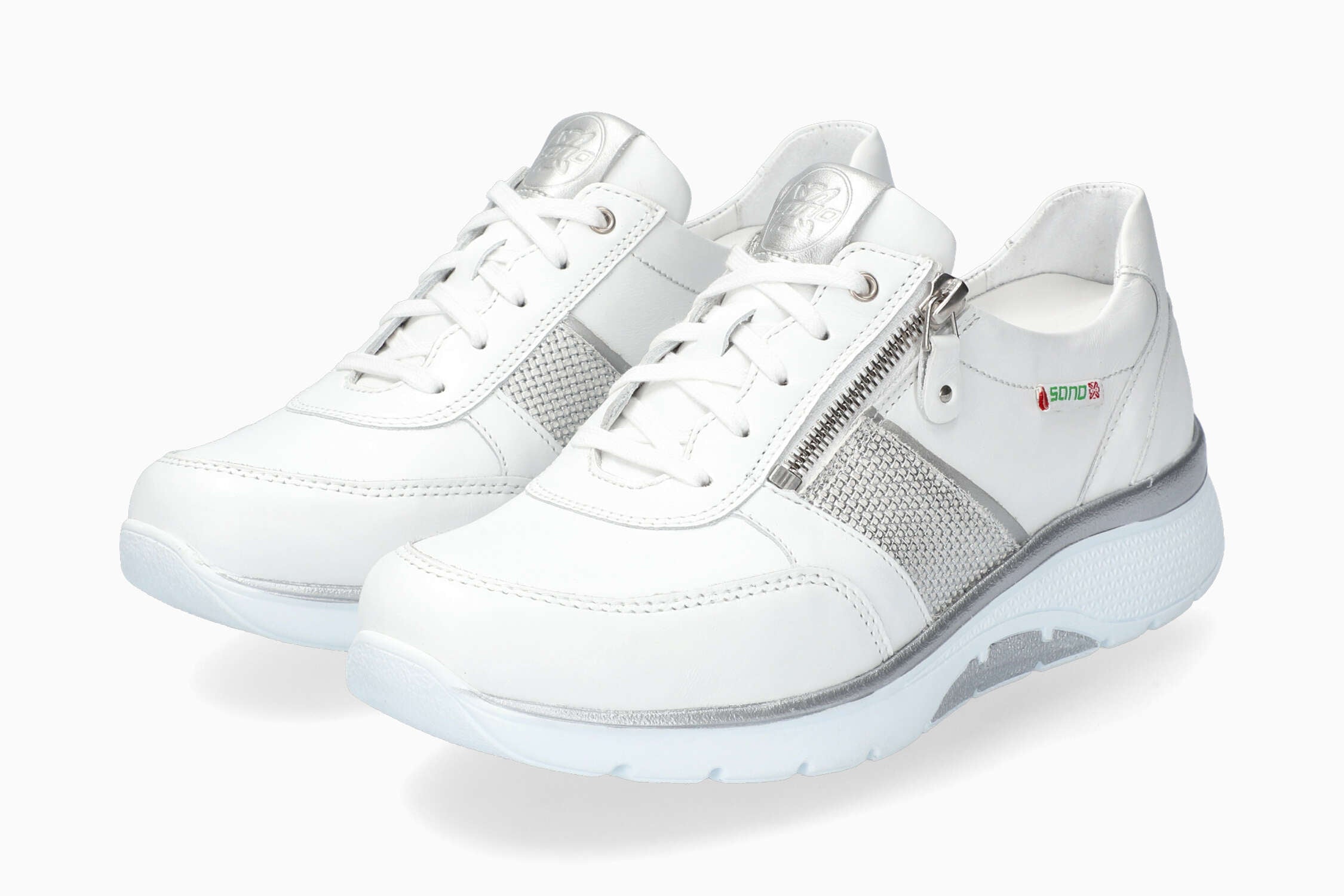 Izae - White | M5NQ