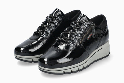 Gwenn - Black | M6AS