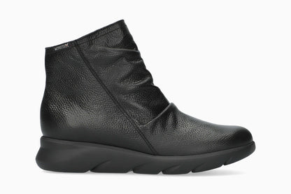 Celiane - Black | M5XU