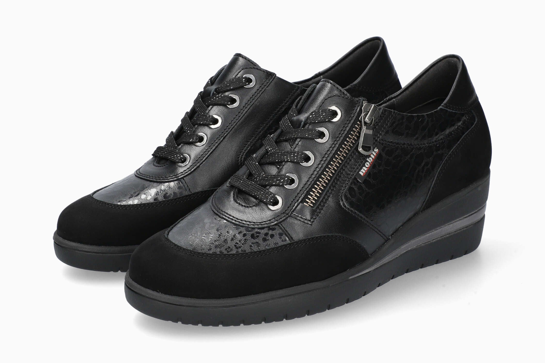 Patrizia - Black | M6SV