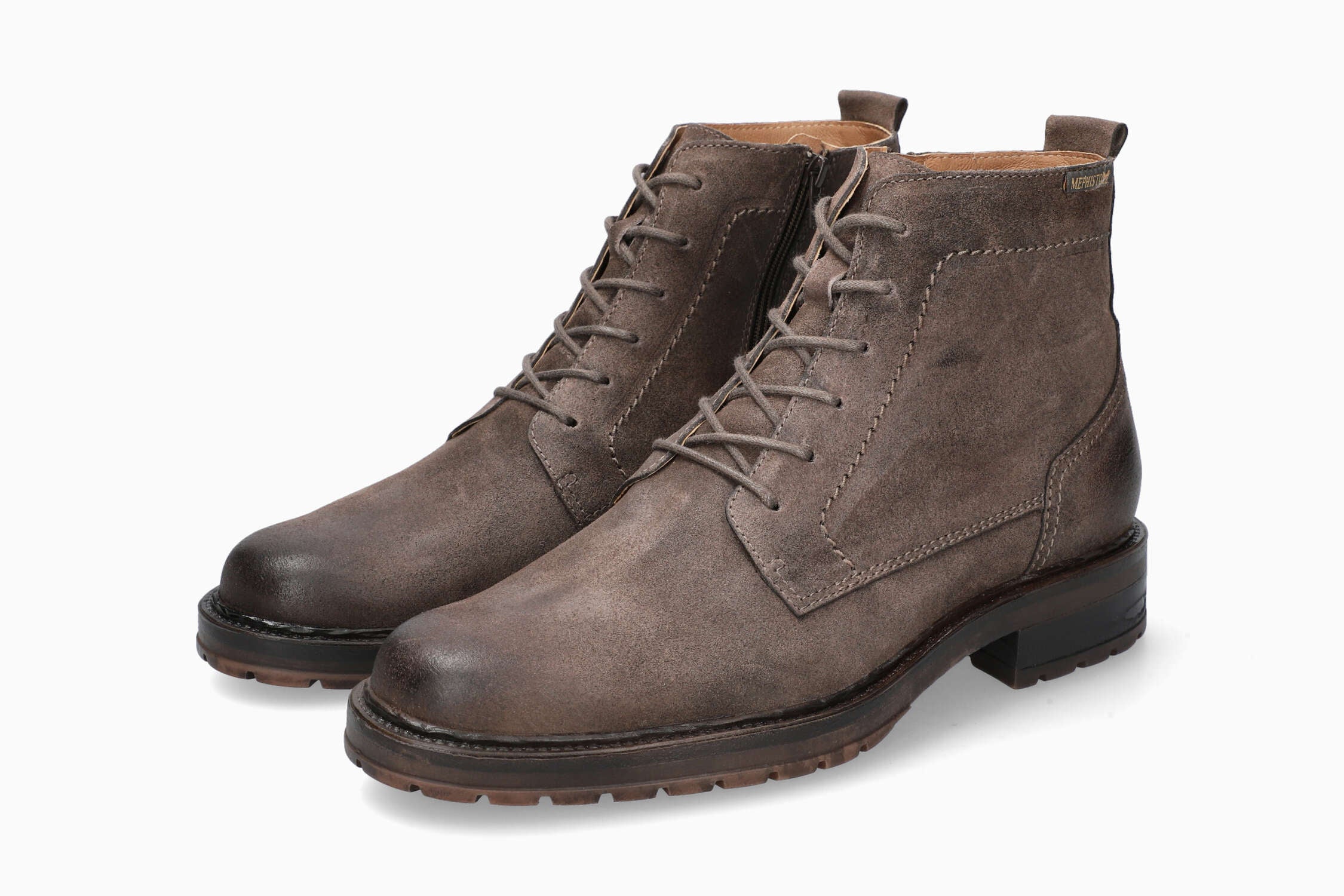 Ladislas - Walnut | M6TG