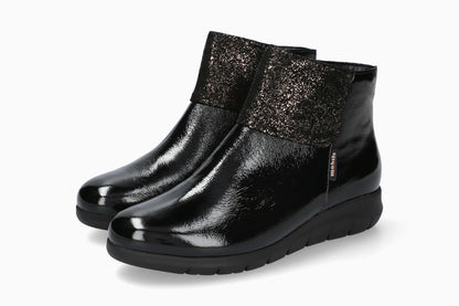 Ilinca - Black | M7NJ