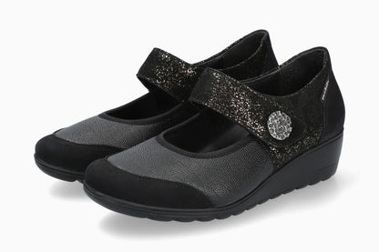 Bathilda - Black | M7OZ