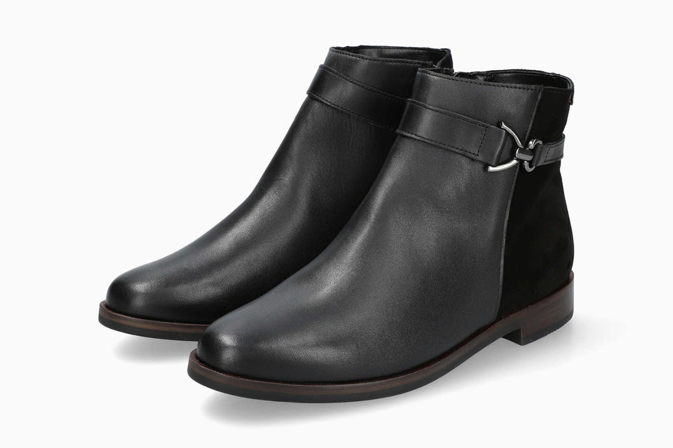 Houria - Black | M7QQ