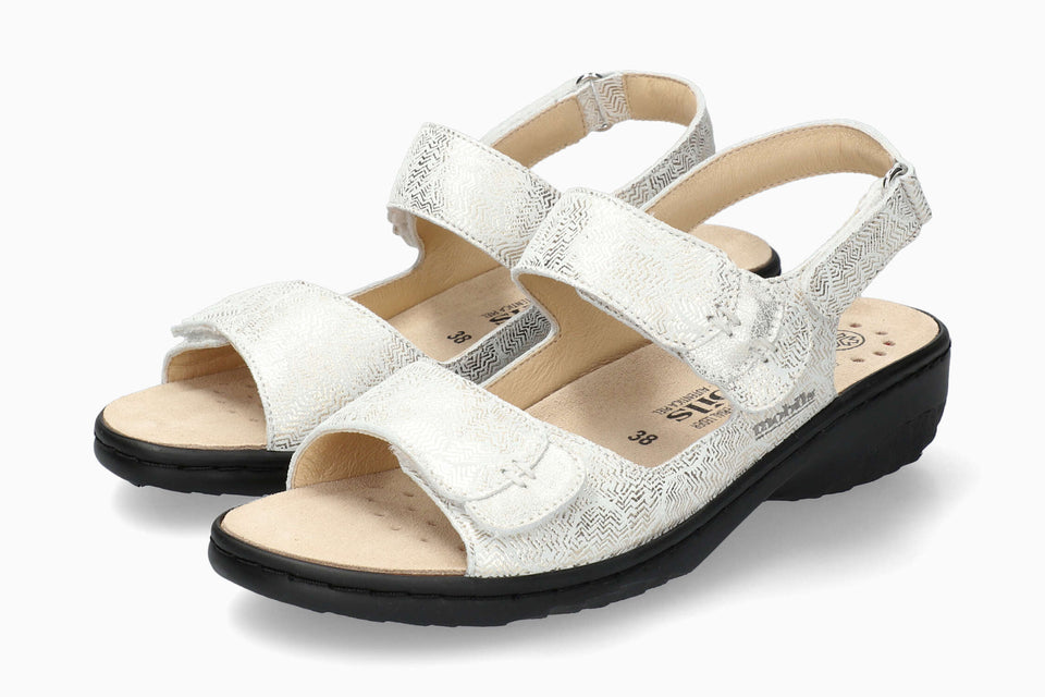 Getha - White | M7WH