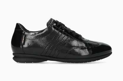 Silla - Black | M6QV