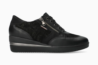 Patrizia - Black | M8KZ