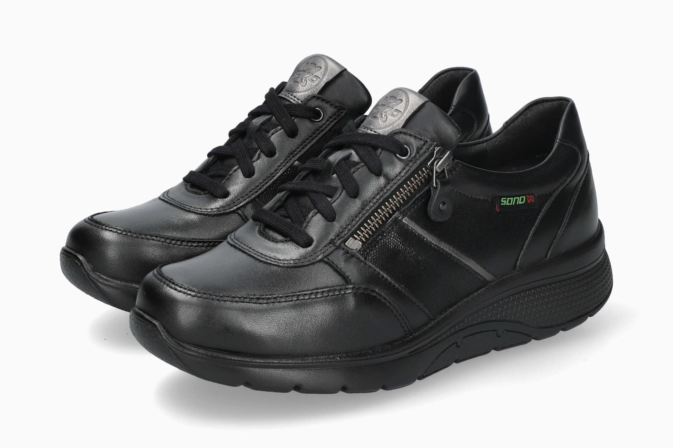 Izae - Black | M8OE