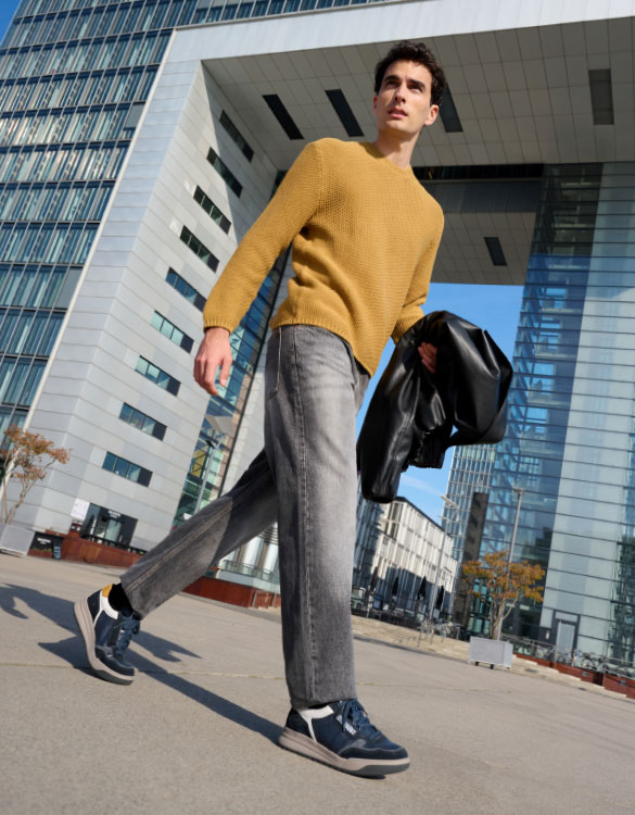 SNEAKERS FOR MEN